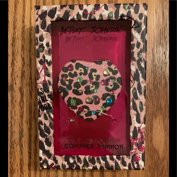 Betsey Johnson Accessories - Betsey Johnson Compact Mirror
